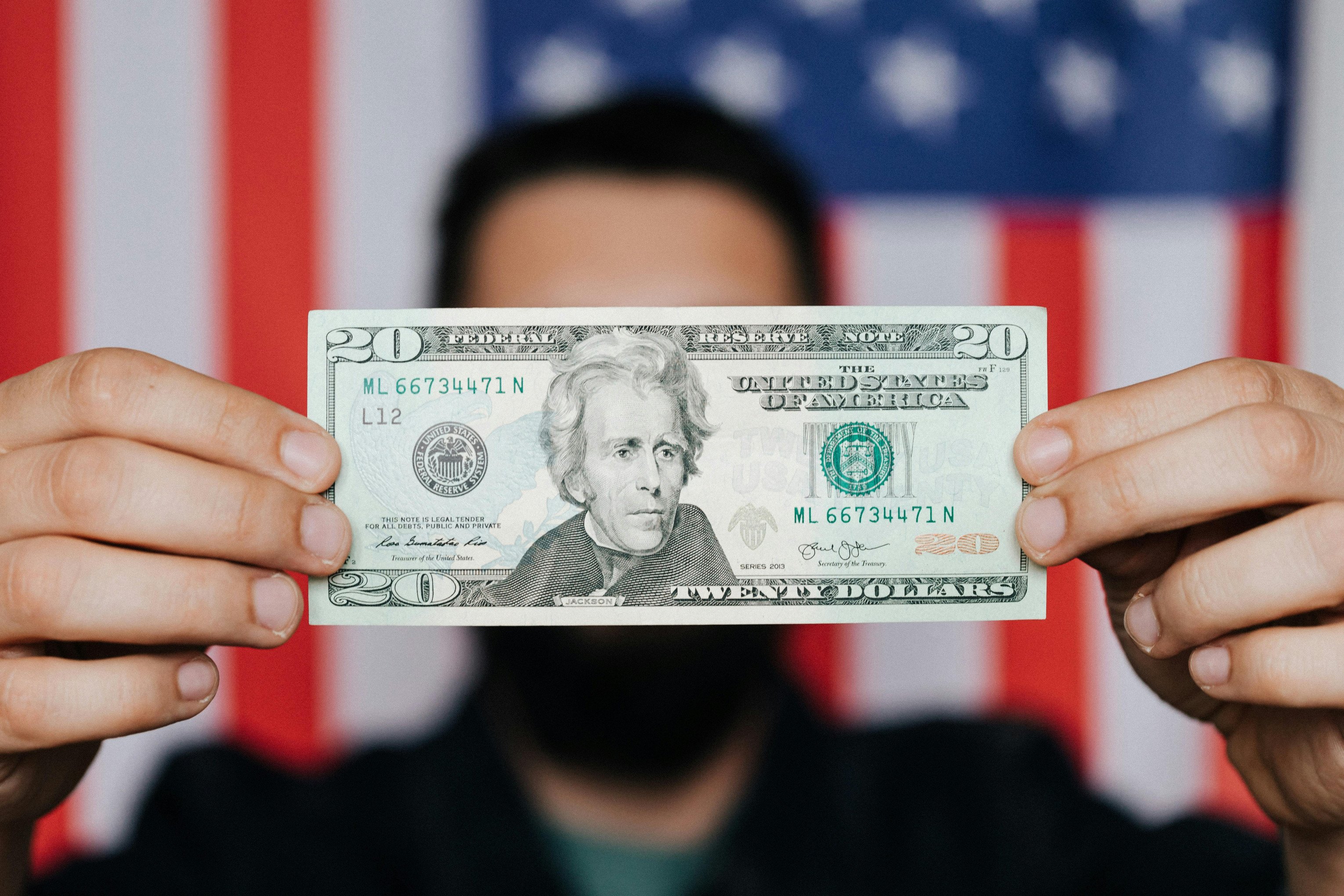 A estabilidade do dólar afeta o volume de pesquisas por BTC EUR?
