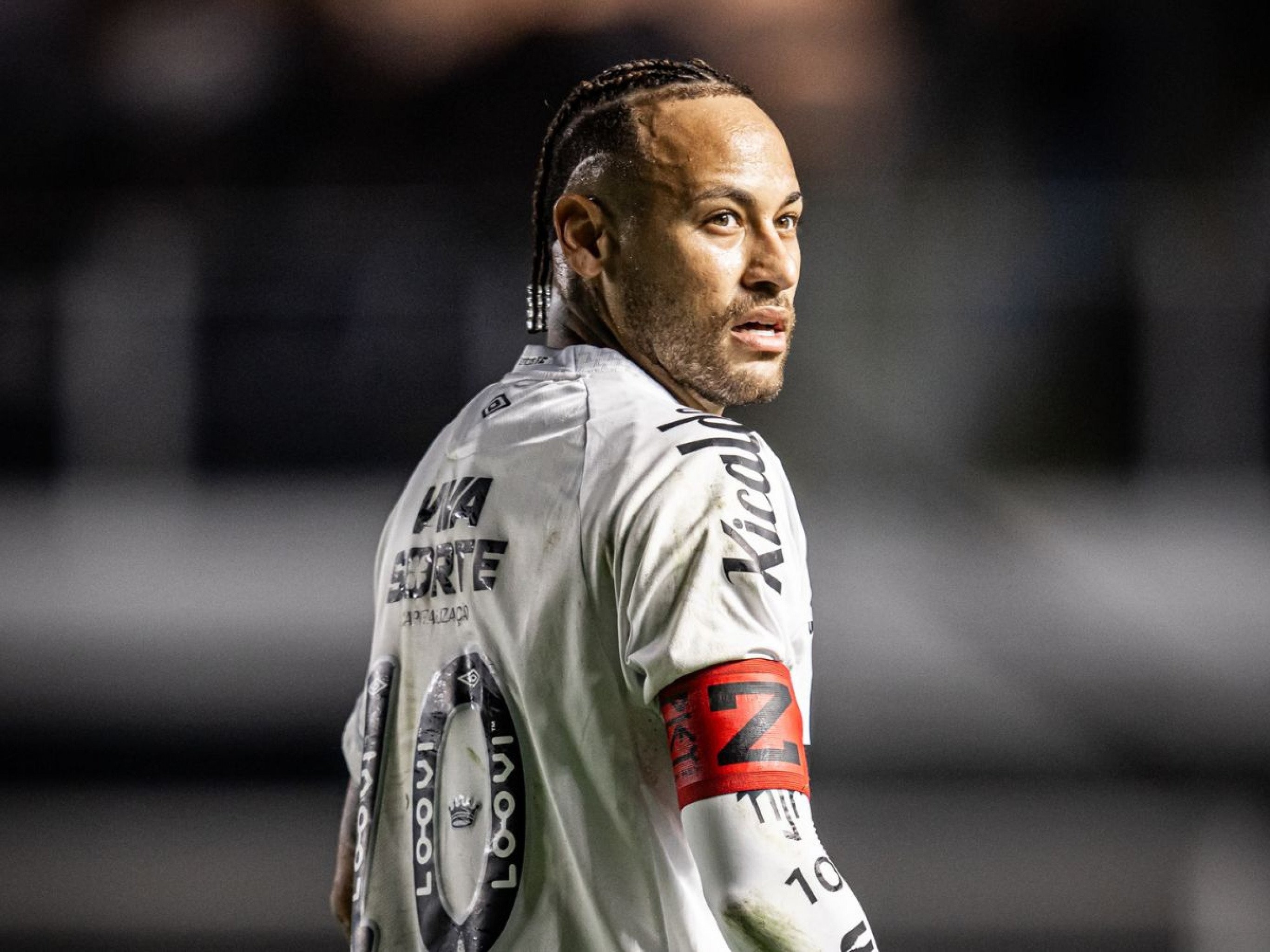 Napoli negociou a contratação de Neymar, mas desistiu para acertar com De Bruyne, diz jornal