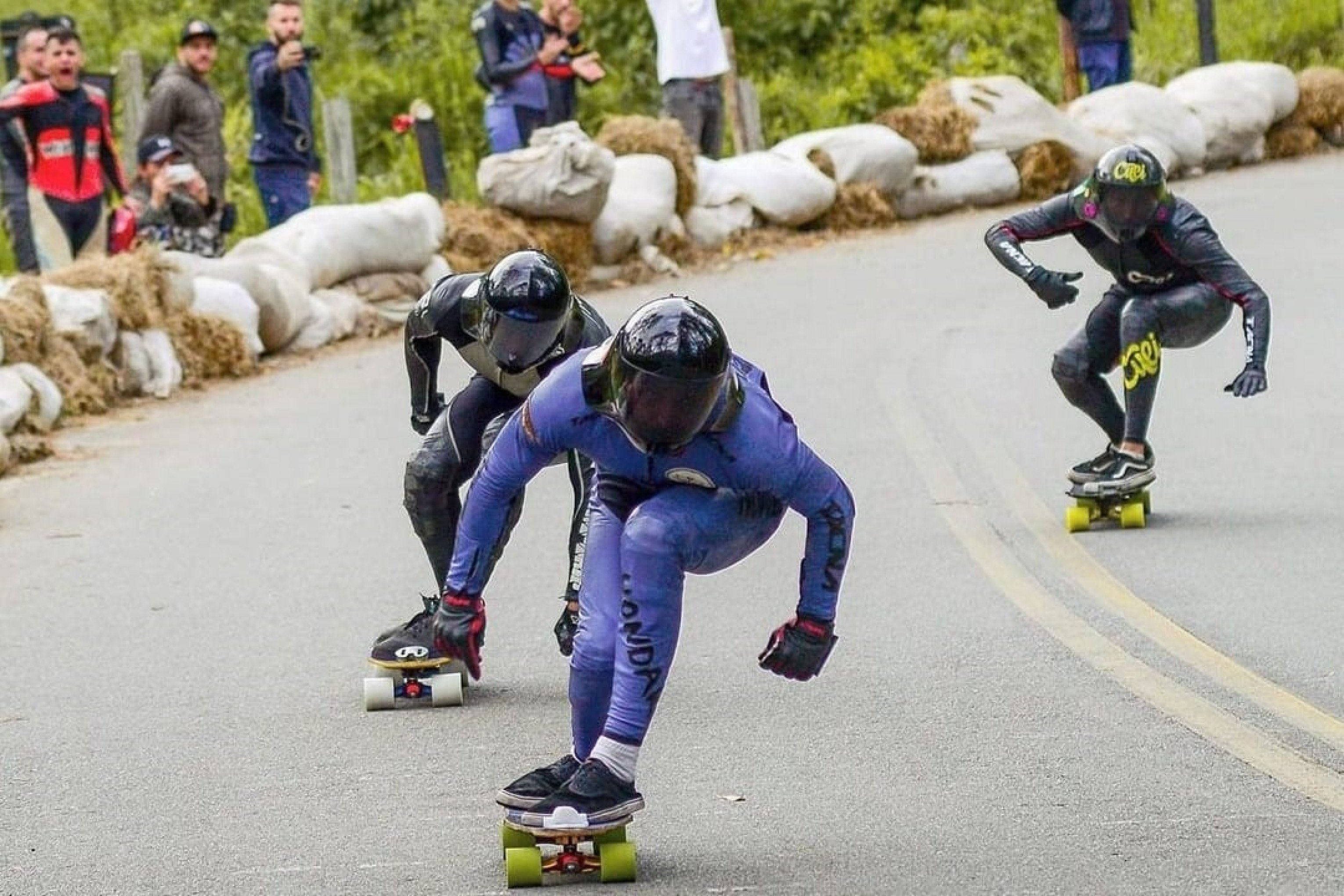 Atleta de São Leopoldo disputa título nacional de Downhill Speed em Minas Gerais