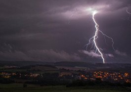 Alerta no RS: Saiba onde há risco de tempo severo com chance de tornados e chuva de até 300 mm neste fim de semana