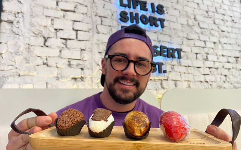Bruno Silvestrin é o chef confeiteiro que produz a coxinha do amor desde 2020