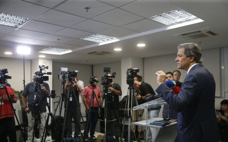 Tesouro dos EUA procura Haddad para agendar reunião sobre tarifaço | abc+
