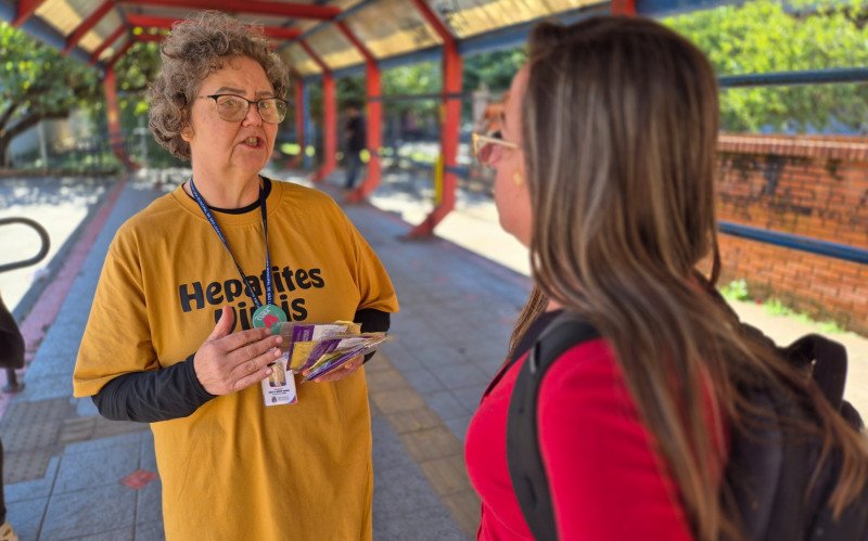 Ação de conscientização contra hepatites ocorreu paralelamente na Estação da Trensurb