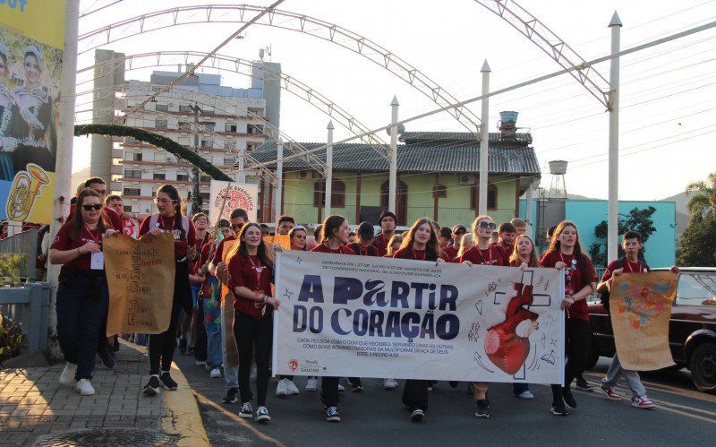 Caminhada "Grito da Juventude" foi nesta quinta-feira