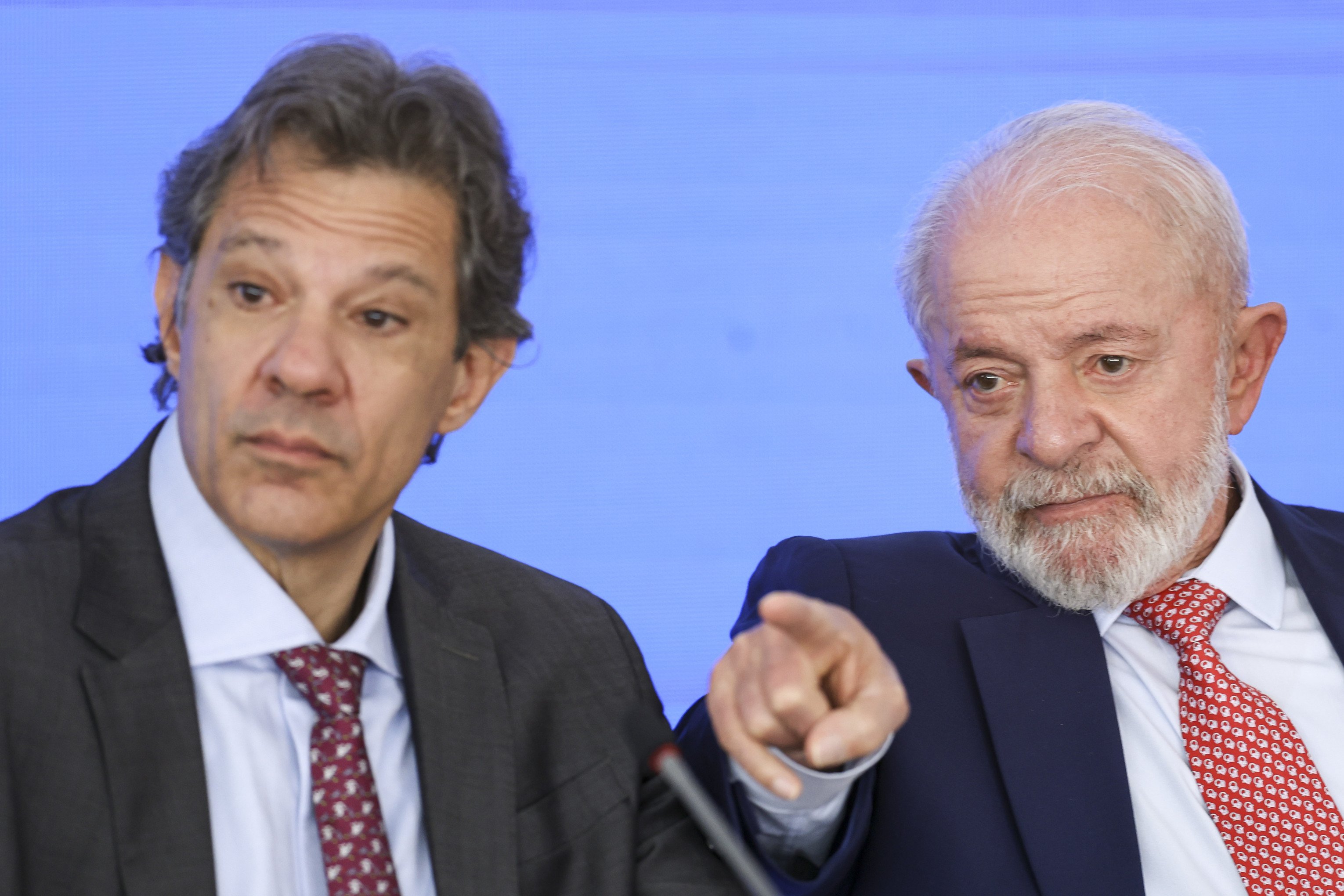 Ainda não combinei com Lula data para deixar o governo, diz Haddad