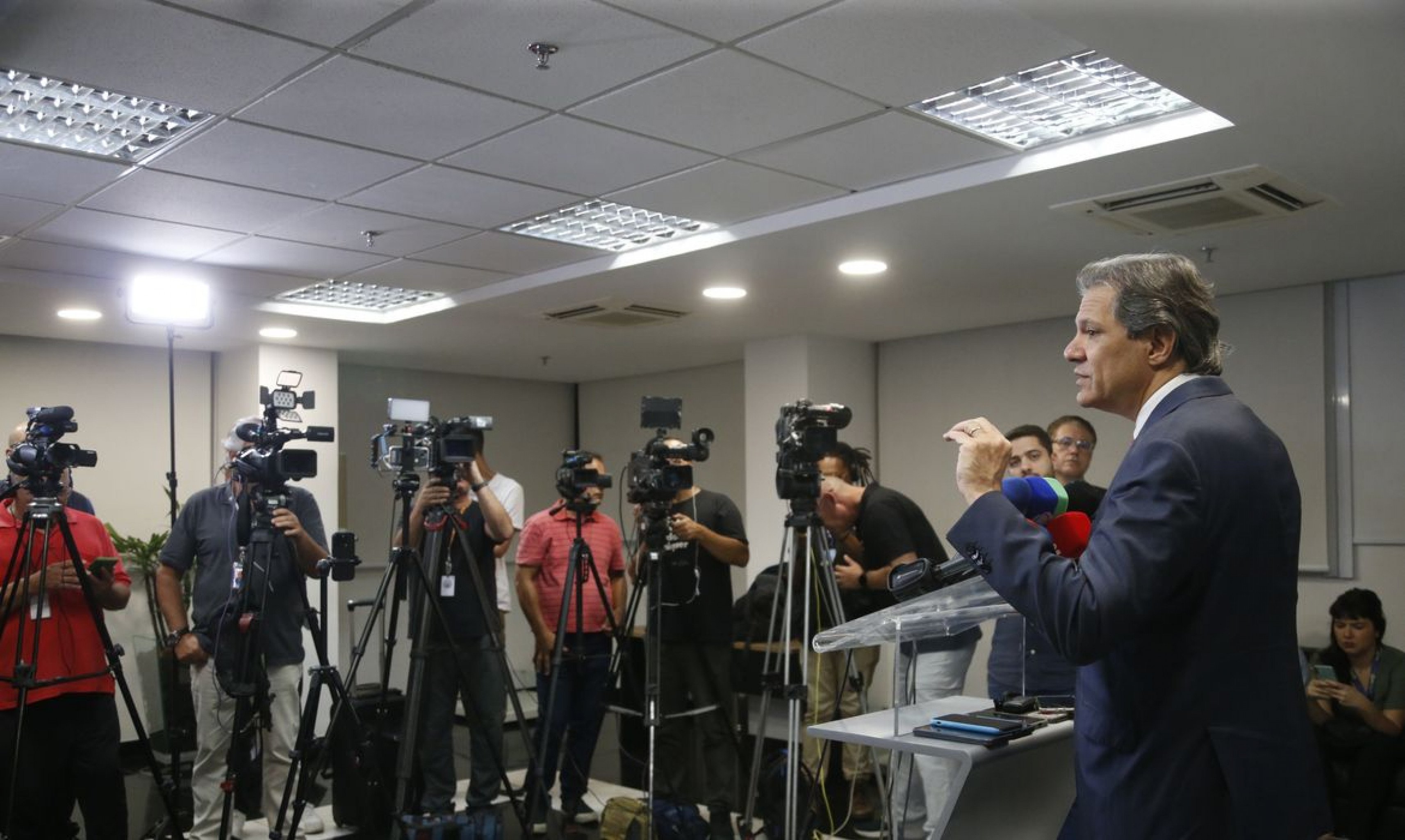 TARIFA DE TRUMP: Tesouro dos Estados Unidos procura Haddad para agendar reunião