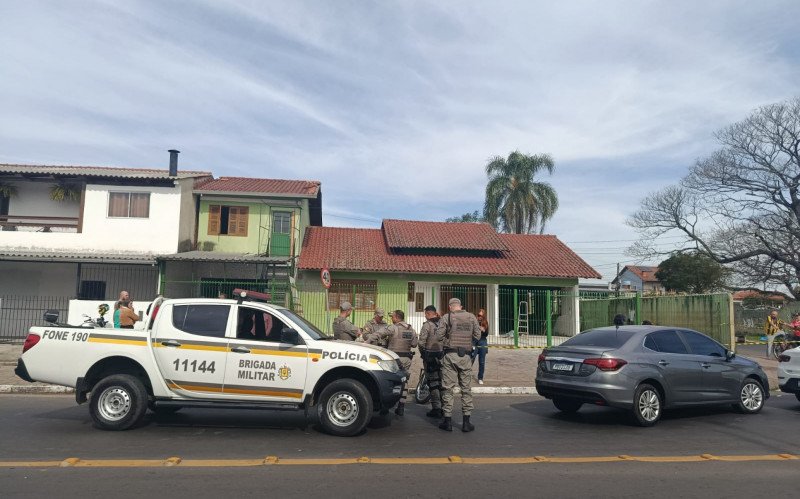 Homem é executado com mais de 30 tiros em Canoas nesta sexta-feira (1º) no Mathias Velho | abc+