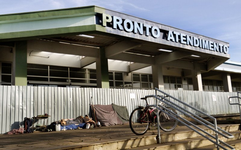 Moradores de rua têm buscado abrigo no HPS de Canoas, mas não há invasão no local | abc+