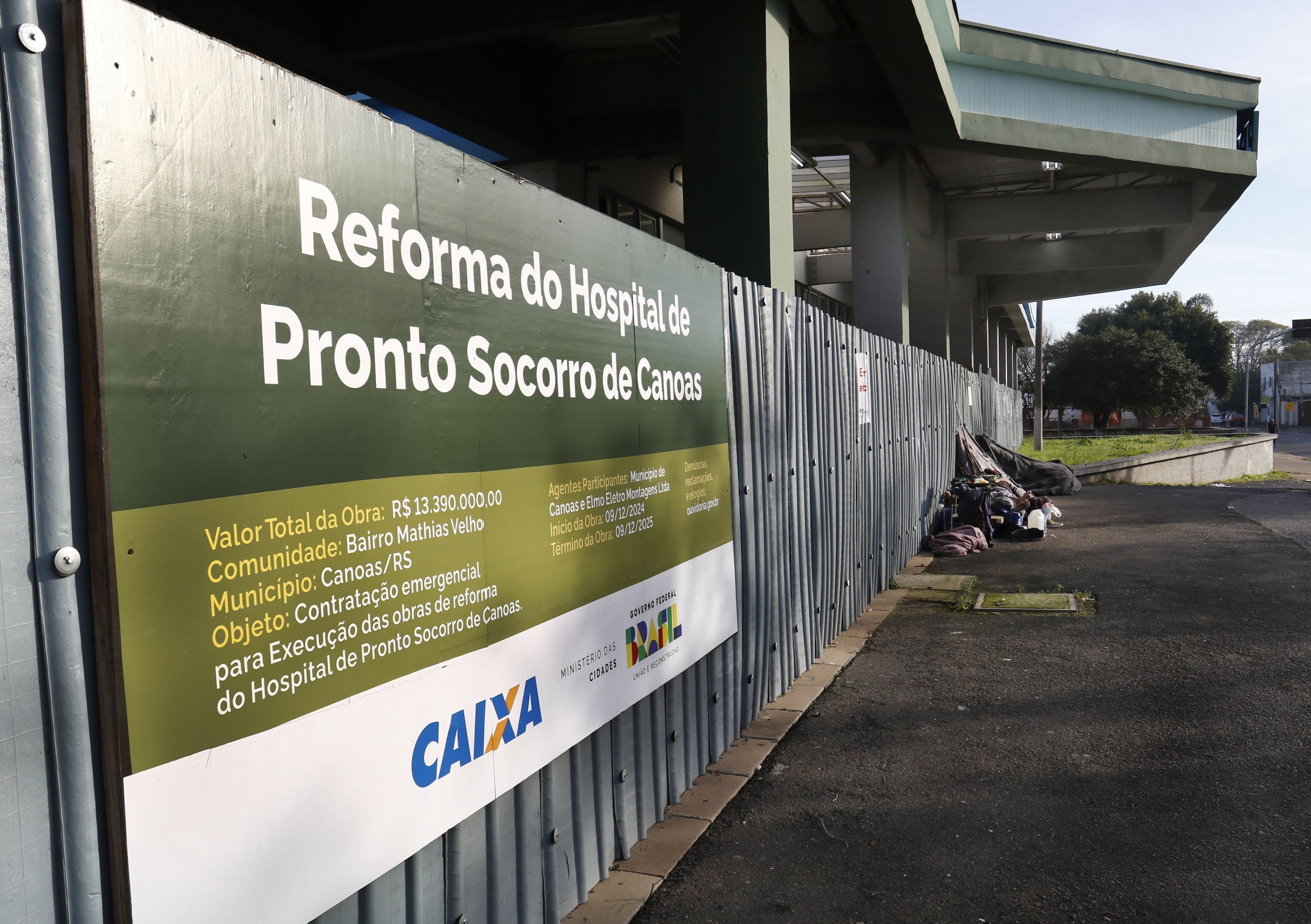 Prefeitura e Caixa discutem repasse de recursos para retomada das obras no HPSC