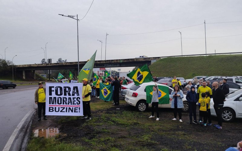 Manifestação pró-Bolsonaro na BR-116 em Estância Velha | abc+