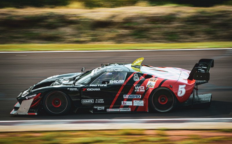 Tubarão MC40 #5 é o principal carro da equipe atualmente