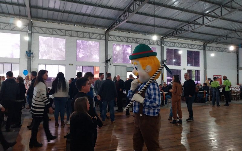 Colonito da Festa do Colono - De Volta às Origens é atração