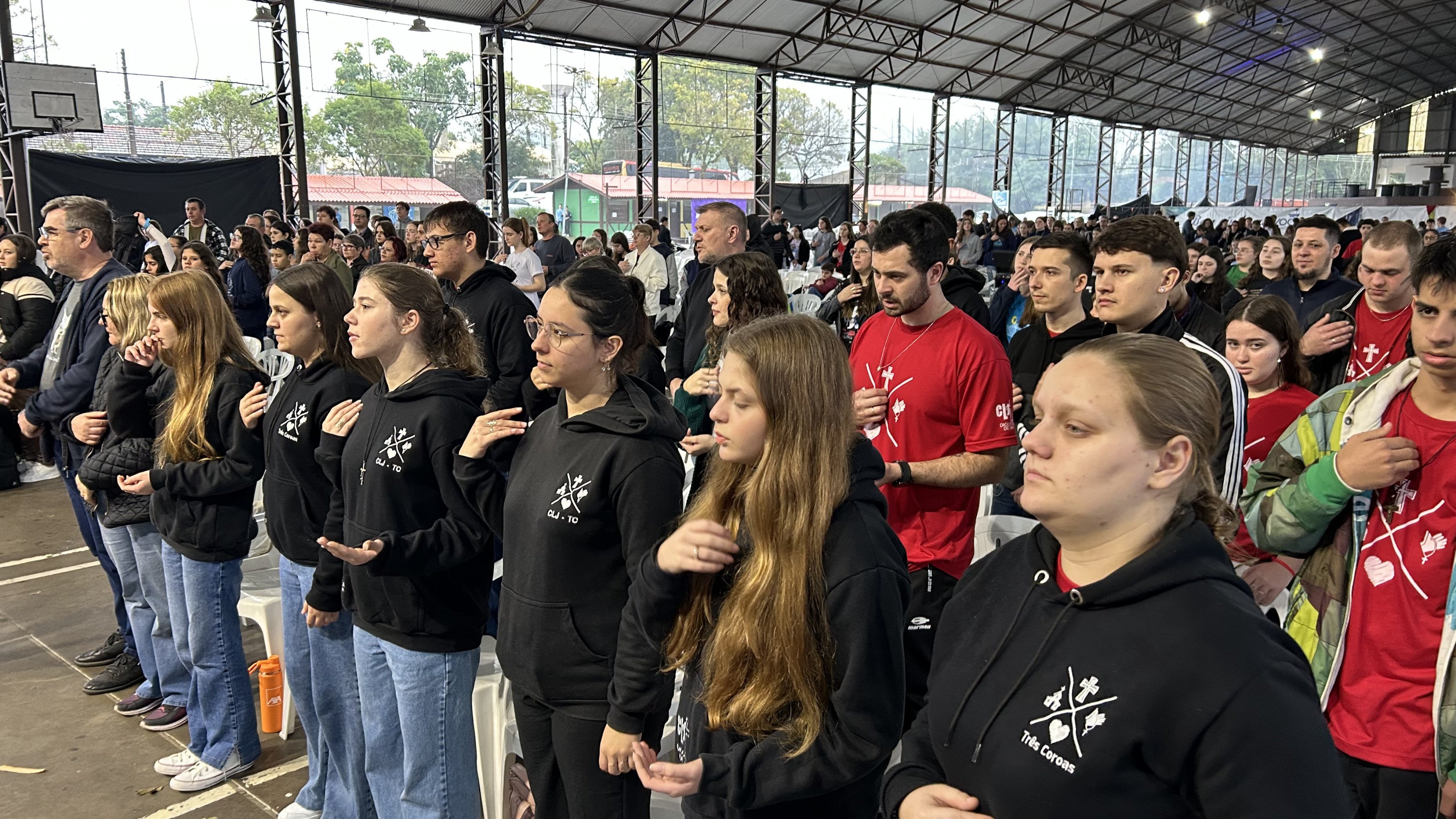 Primeiro Celebra reúne mais de 2 mil fiéis em Igrejinha com foco em vocações e unidade da Diocese
