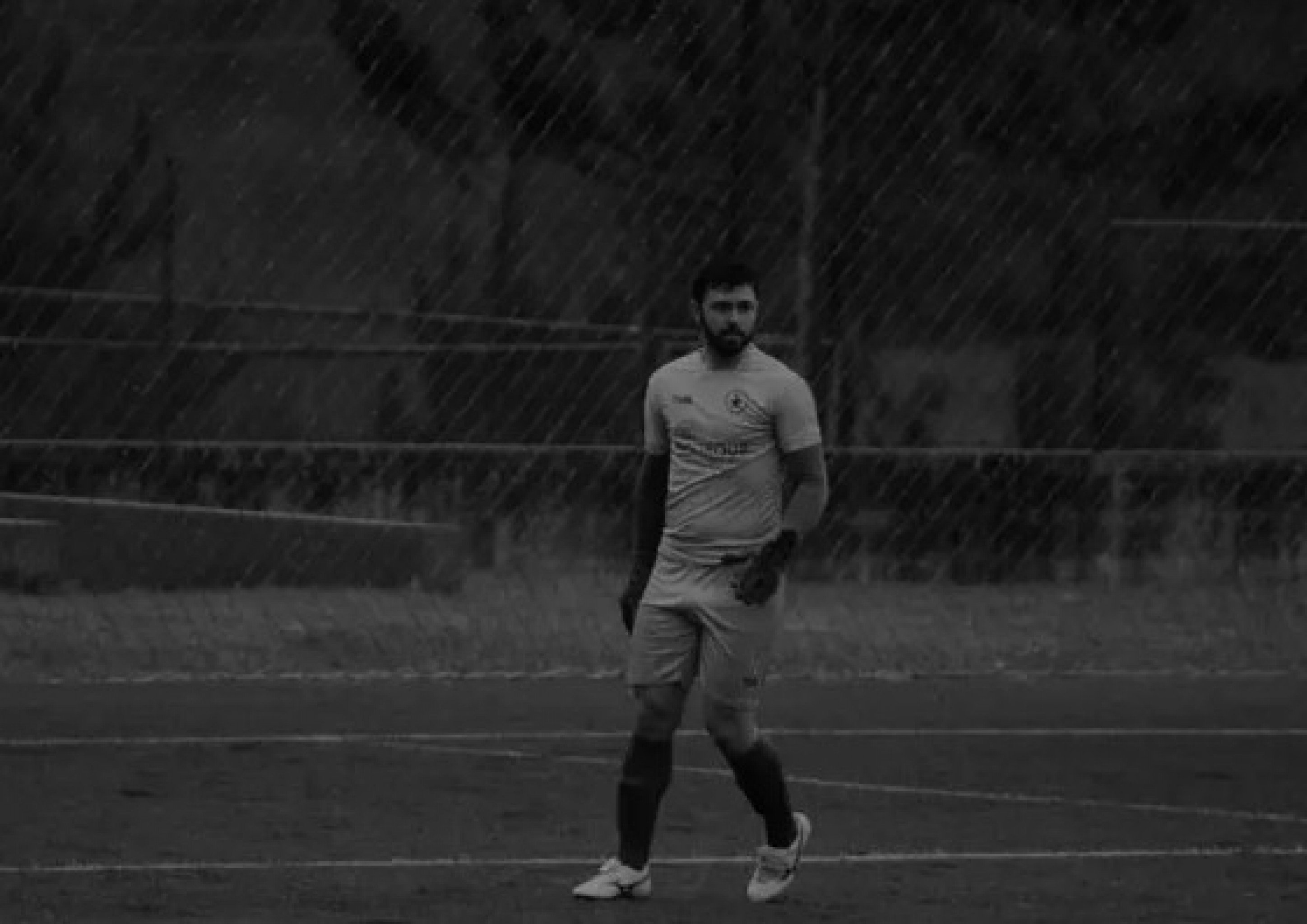 Goleiro brasileiro de 27 anos morre afogado em Portugal