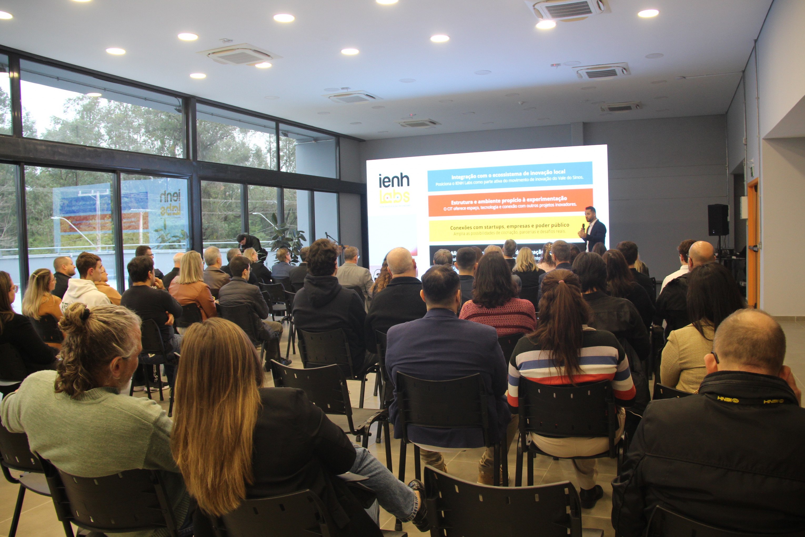 IENH inaugura novo espaço educacional com foco na inovação