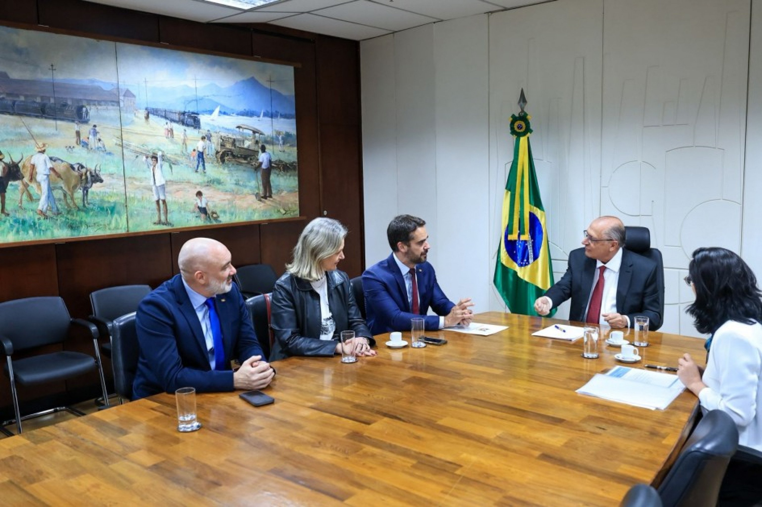 Saiba o que Geraldo Alckmin disse para Eduardo Leite sobre exceções na taxação de produtos brasileiros