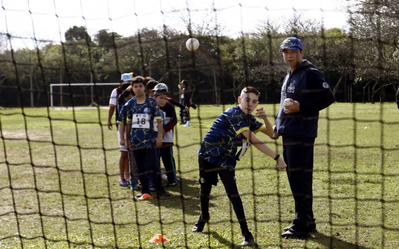  06/08/25  BEISEBOL - PENEIRA