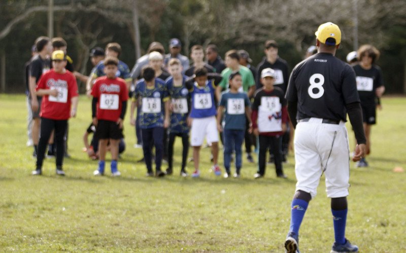  06/08/25  BEISEBOL - PENEIRA