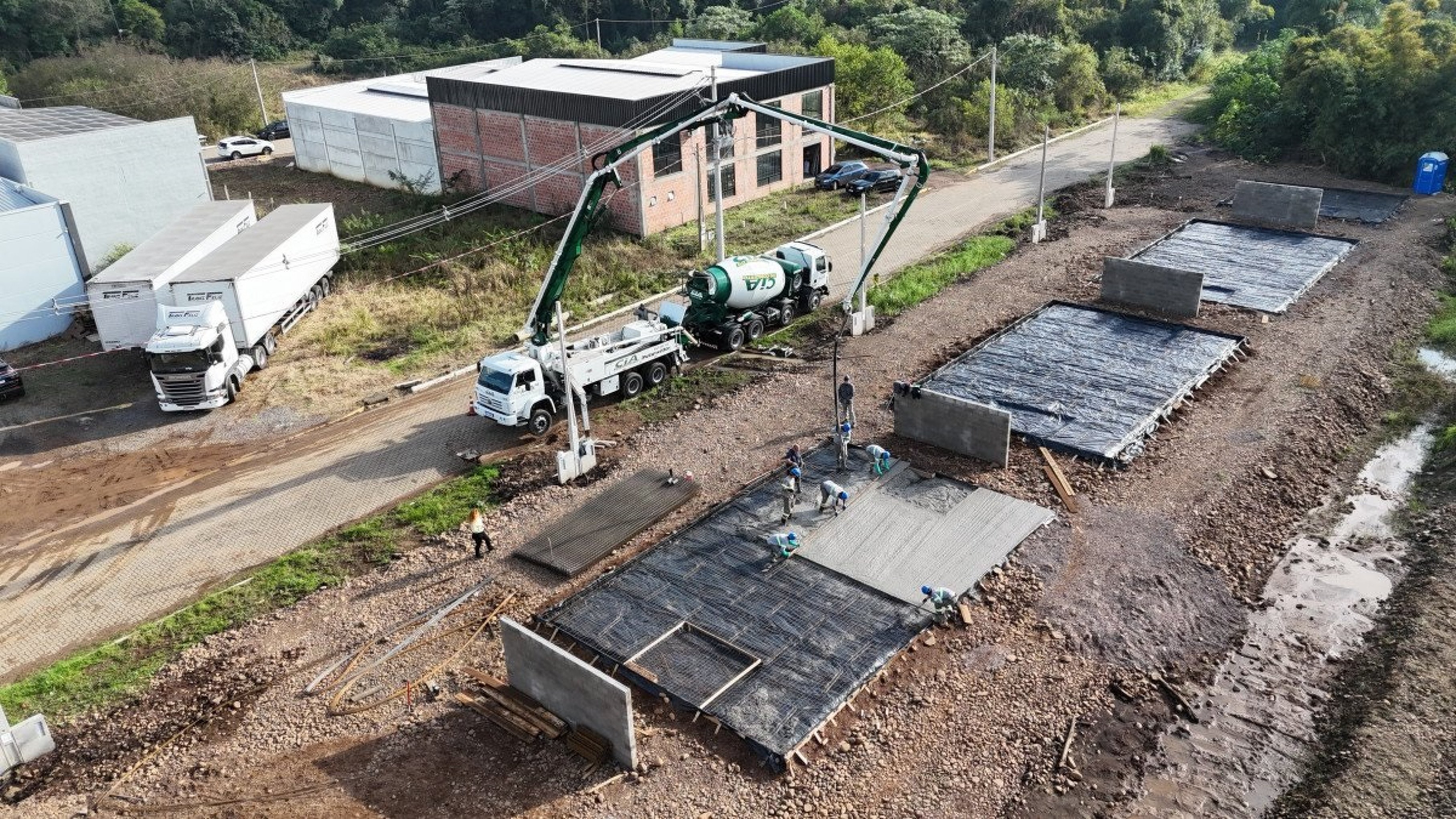 Avança a construção das casas para vítimas da enchente na cidade de Feliz