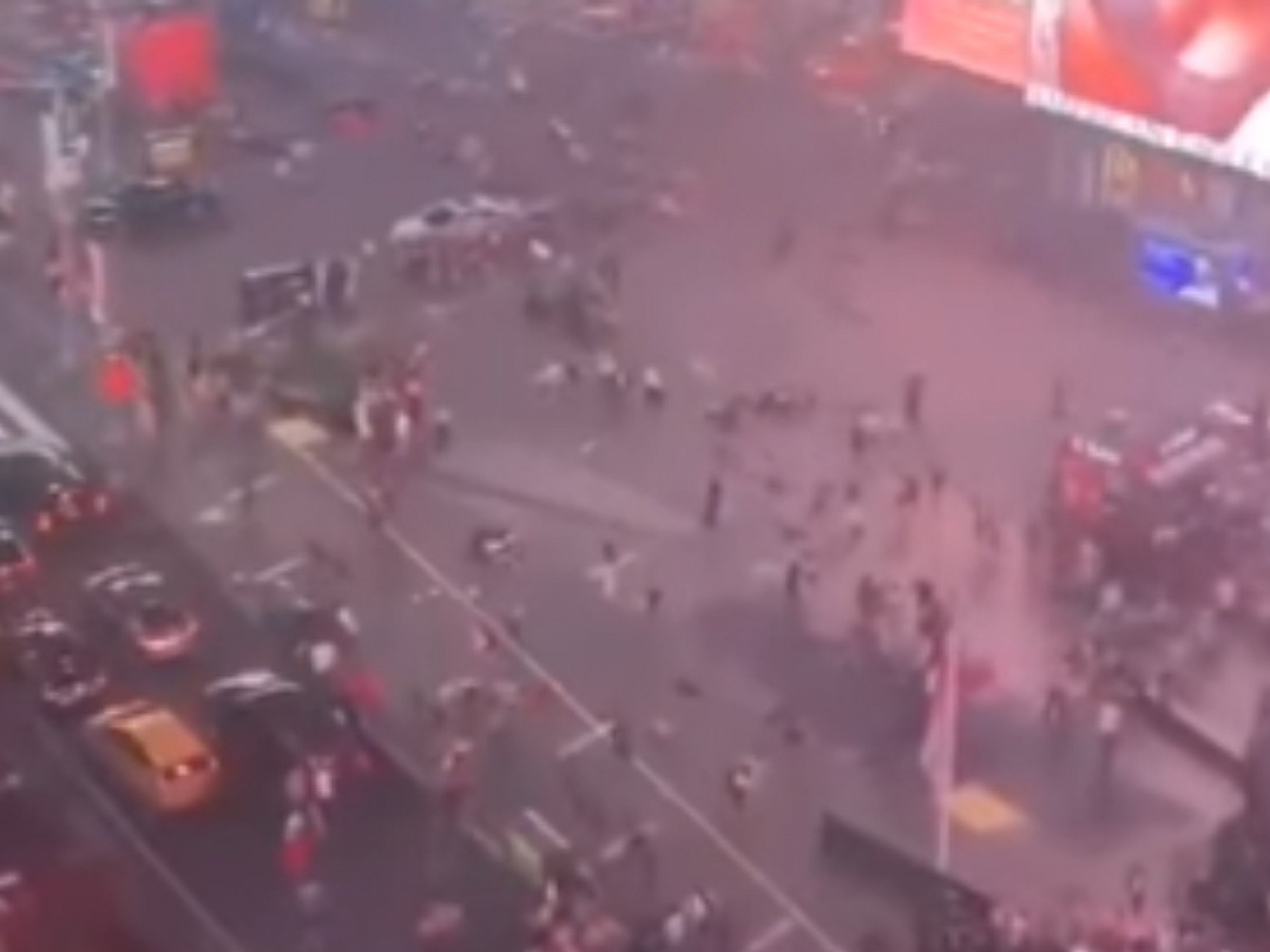 VÍDEO: Tiroteio na Times Square em Nova York deixa três feridos