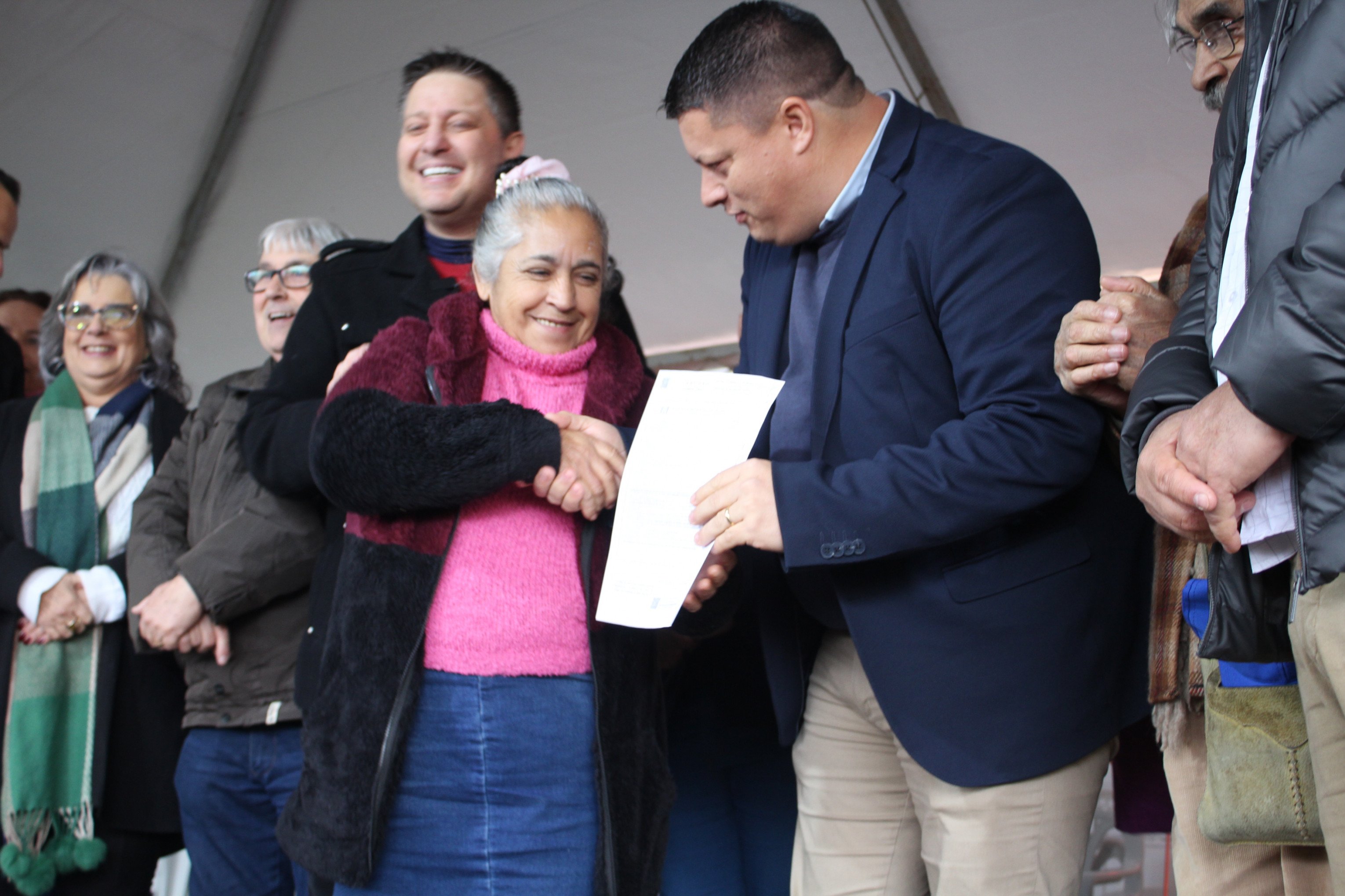 Prefeitura de Nova Santa Rita entrega 396 escrituras e inaugura nova sede da Associação de Moradores do LotPop