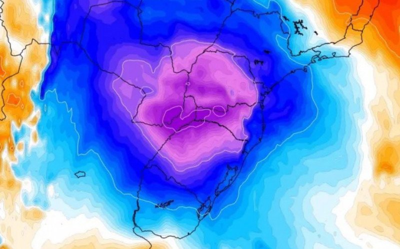 Massa de ar frio chega no Sul do País no meio da semana que começa | abc+