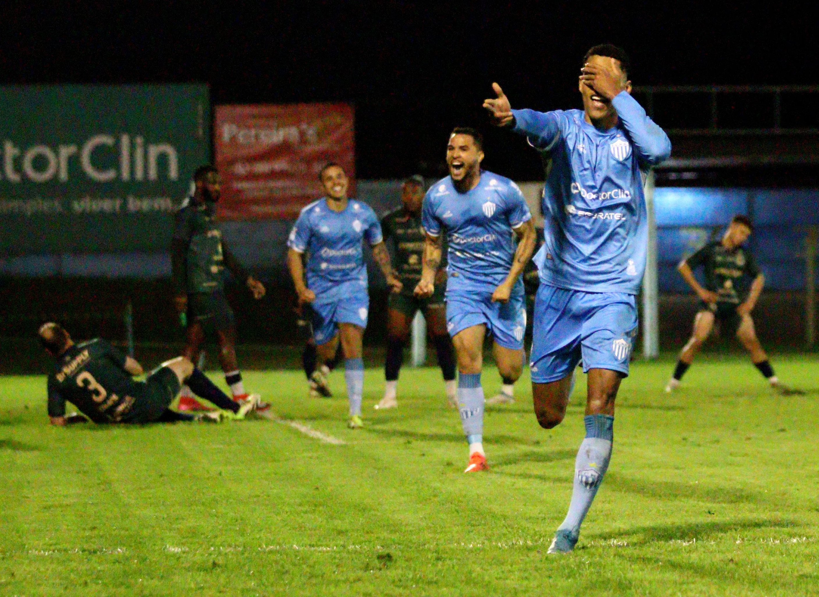 Novo Hamburgo vence o Aimoré no jogo de ida da semifinal da Divisão de Acesso e abre grande vantagem