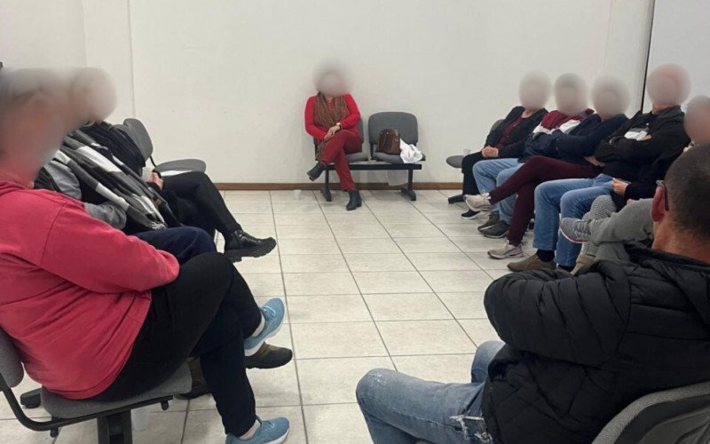 Encontros semanais em Gramado oferecem apoio a dependentes químicos e familiares