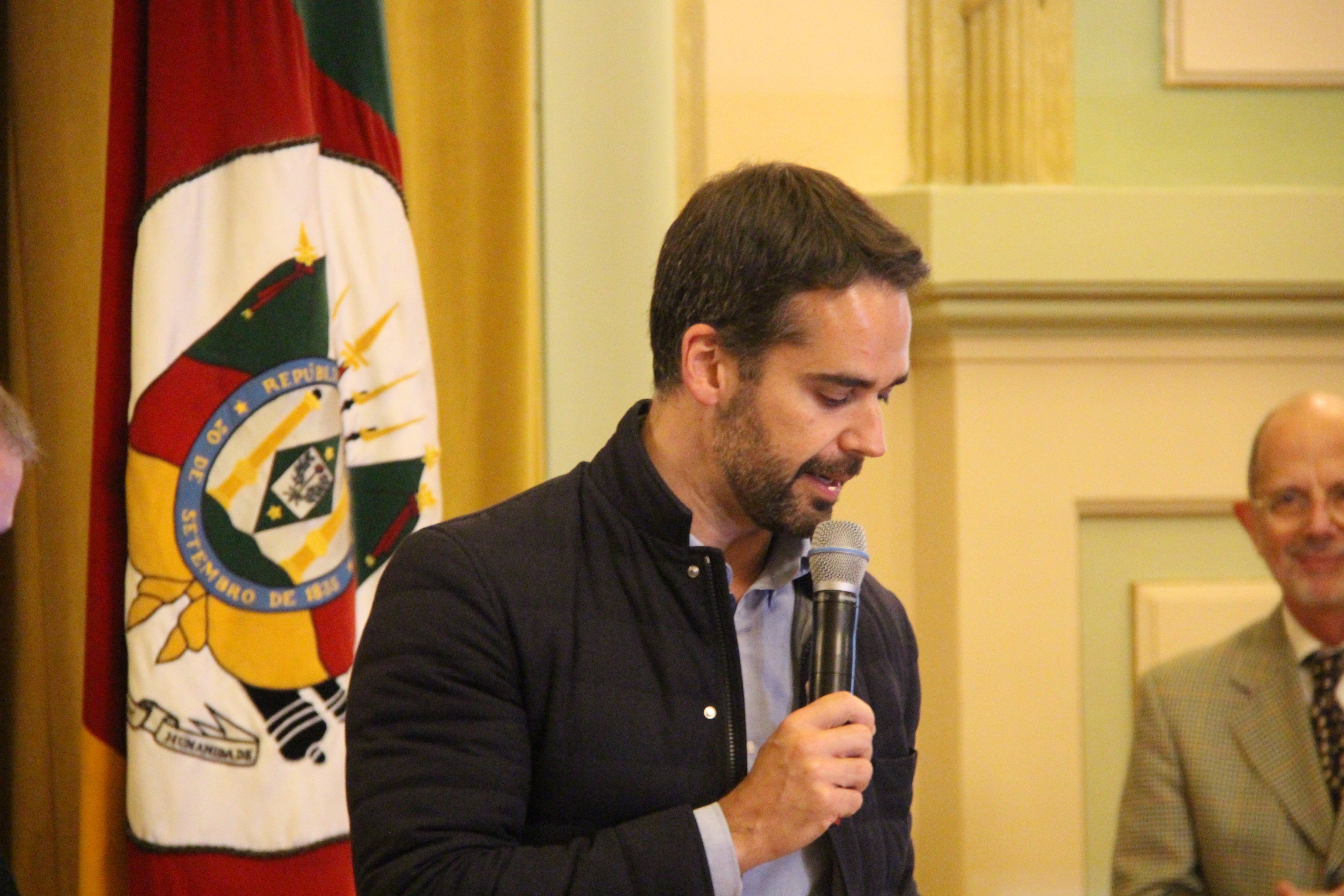 Em Novo Hamburgo, governador Eduardo Leite se reúne com diretores escolares nesta quarta-feira (13)