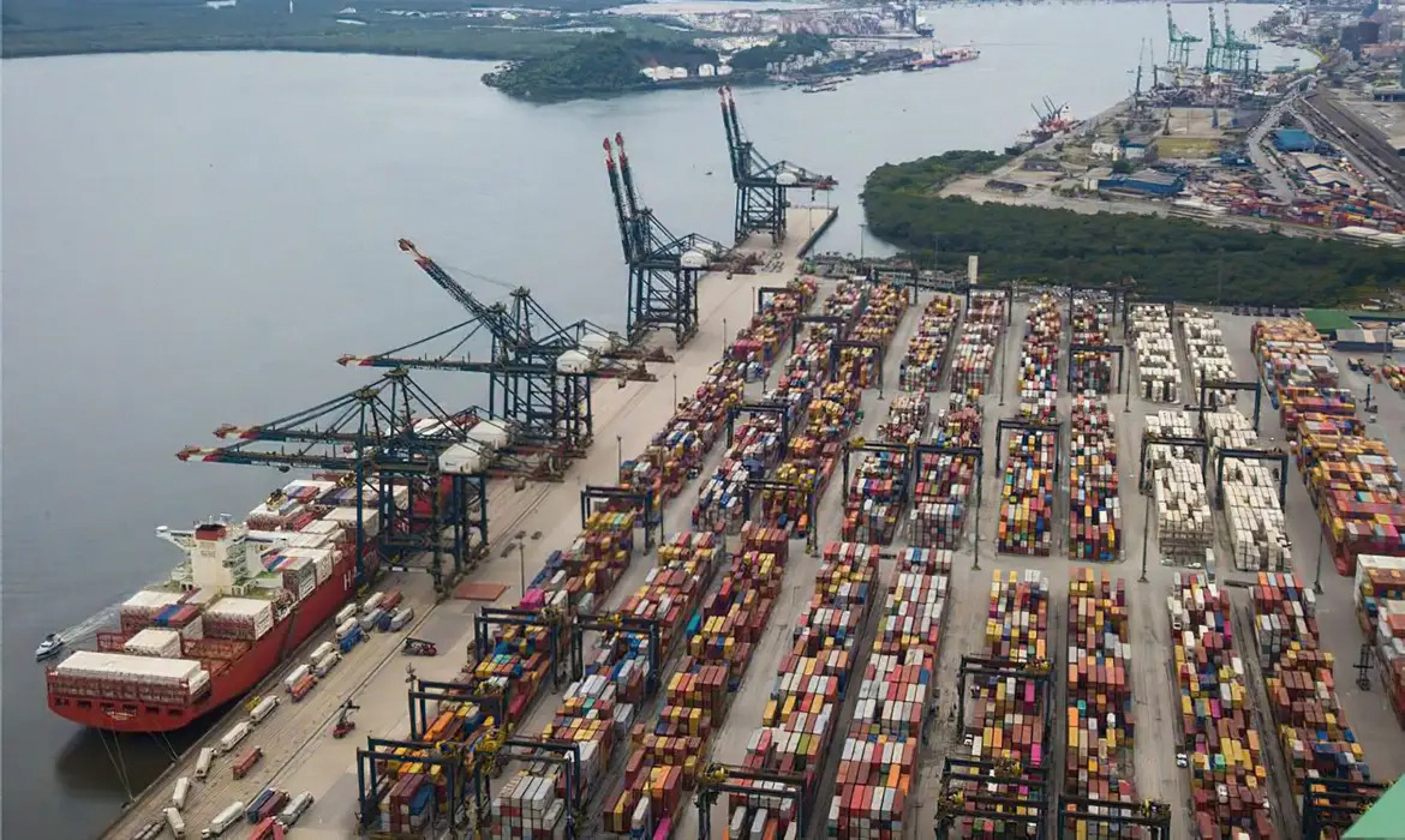 Exportações do calçado brasileiro para os EUA crescem 26,2% no último mês antes do tarifaço