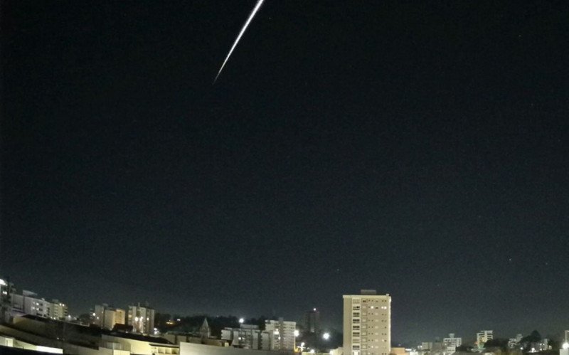 Veja registro durante o pico da chuva de meteoros Perseidas no RS | abc+