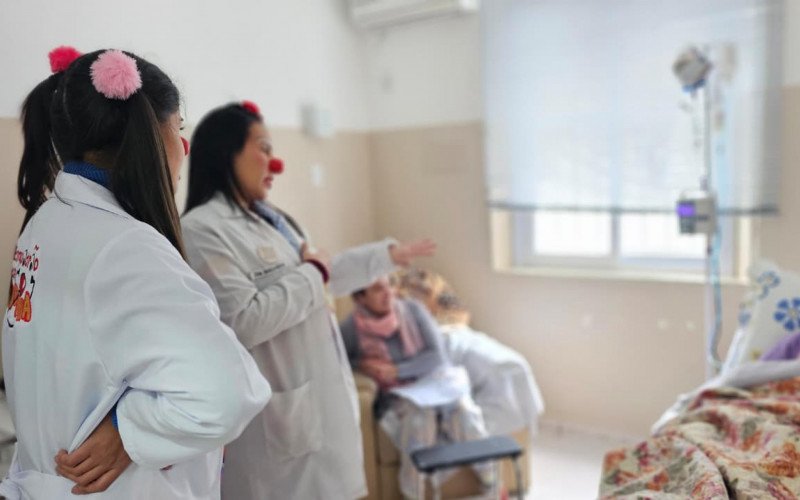 ONG Esquadrão da Alegria começou a atuar no Hospital Centenário no último sábado (9)