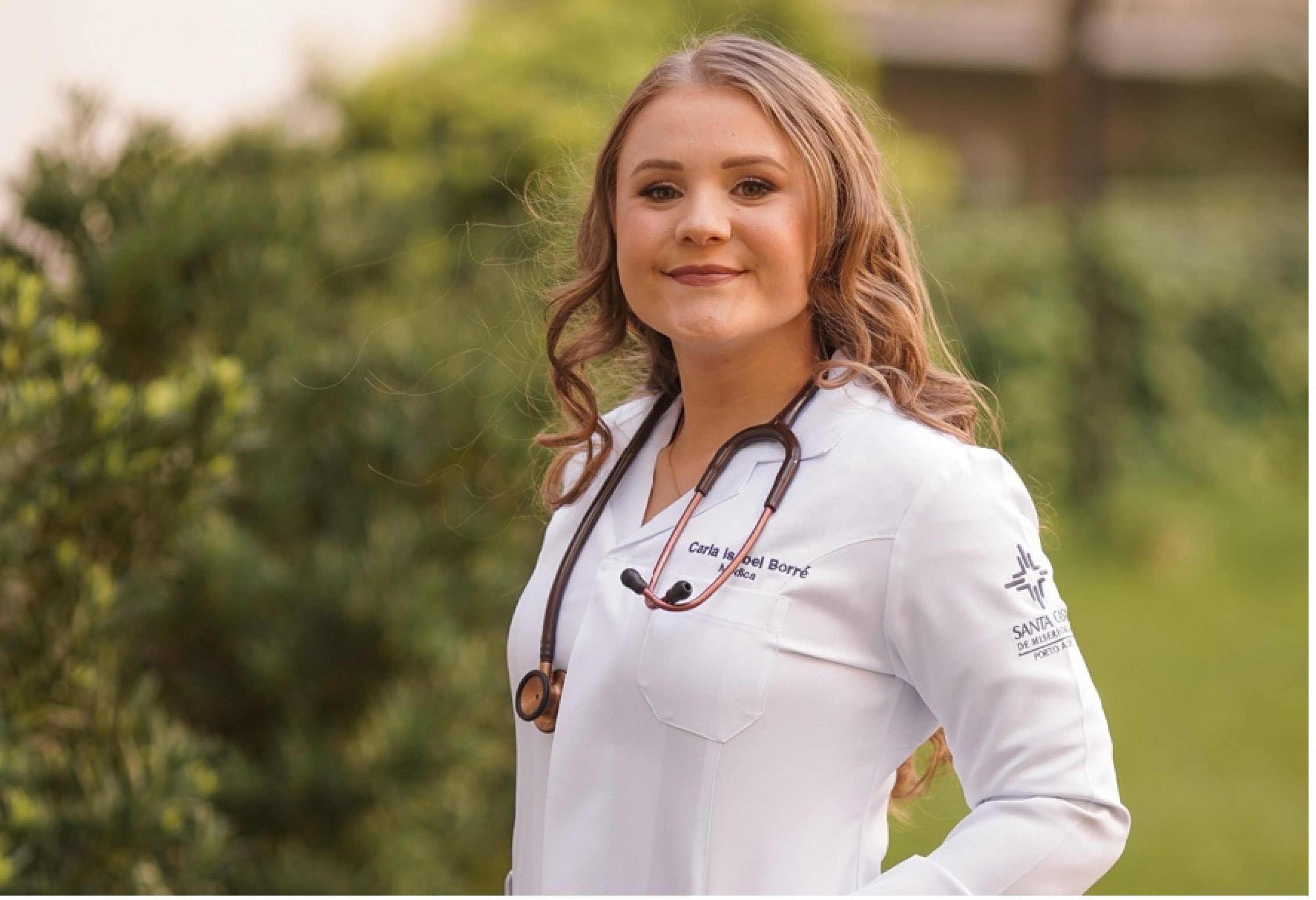 Médica de São Leopoldo realiza estudo pioneiro sobre câncer em hospital considerado o melhor do mundo