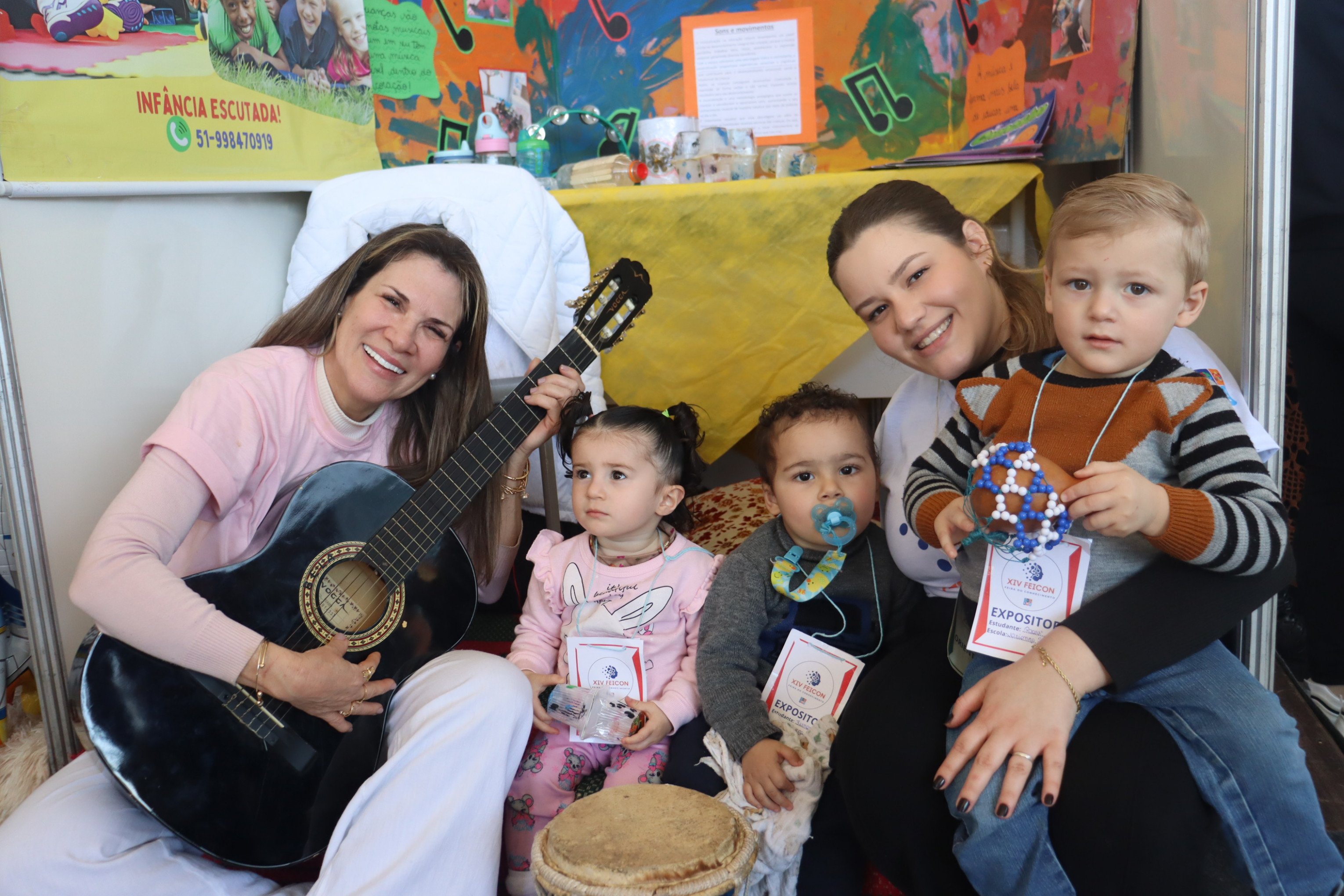 14ª Feira do Conhecimento tem seu início na Praça General Freitas com mais de 60 escolas