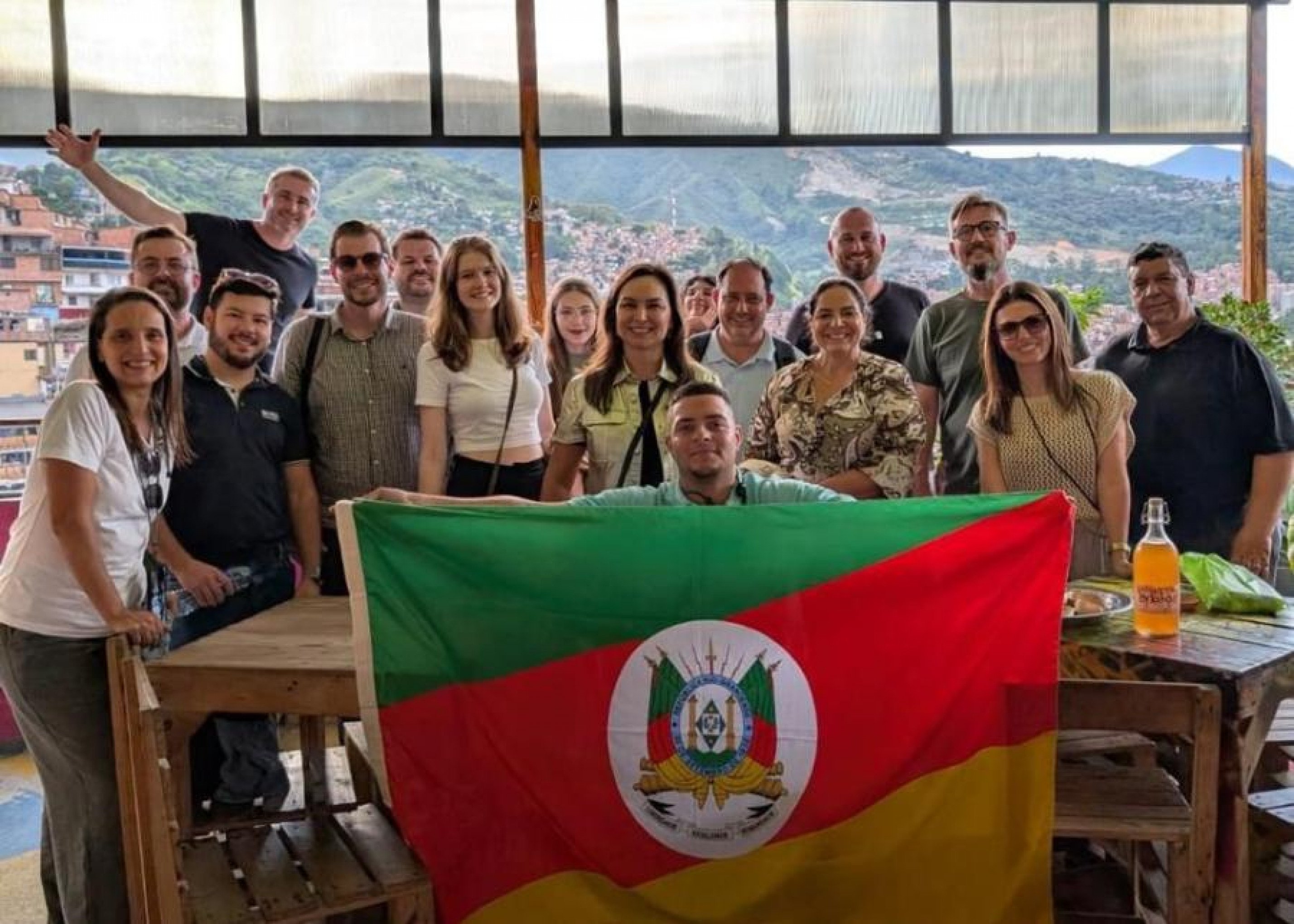 Vice-prefeita Regina Caetano participa de missão técnica de inovação na Colômbia