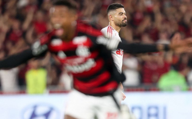 Bruno Henrique marcou o gol da vitória do Flamengo sobre o Inter | abc+