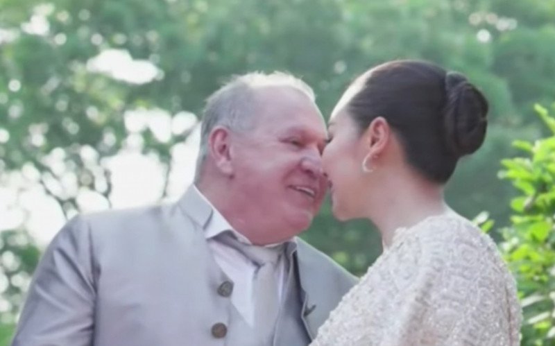 Sidney Oliveira se casou com Sai Pojan em 2024, na Tailândia | abc+
