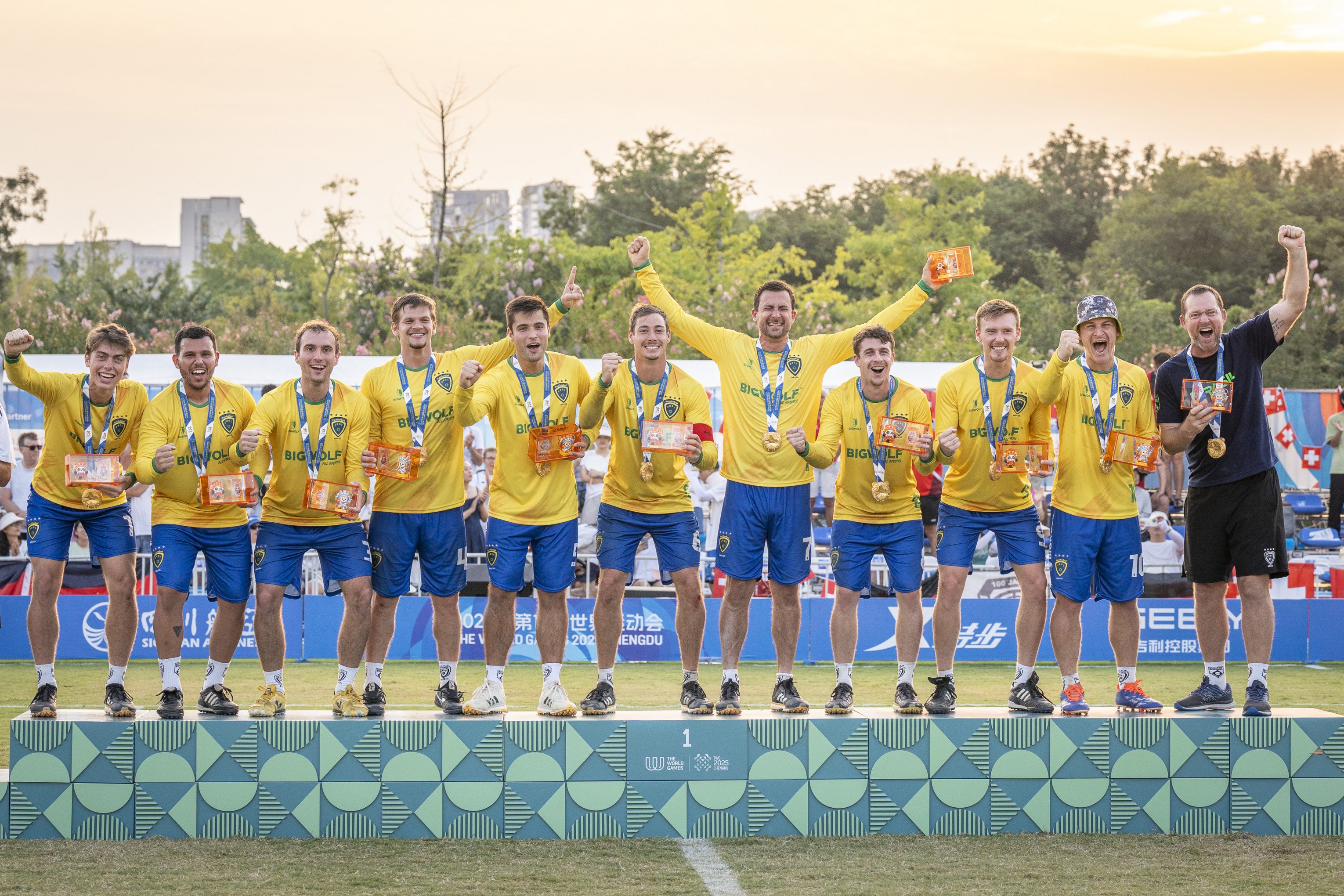 Seleções brasileiras masculina e feminina de punhobol são campeãs do The World Games