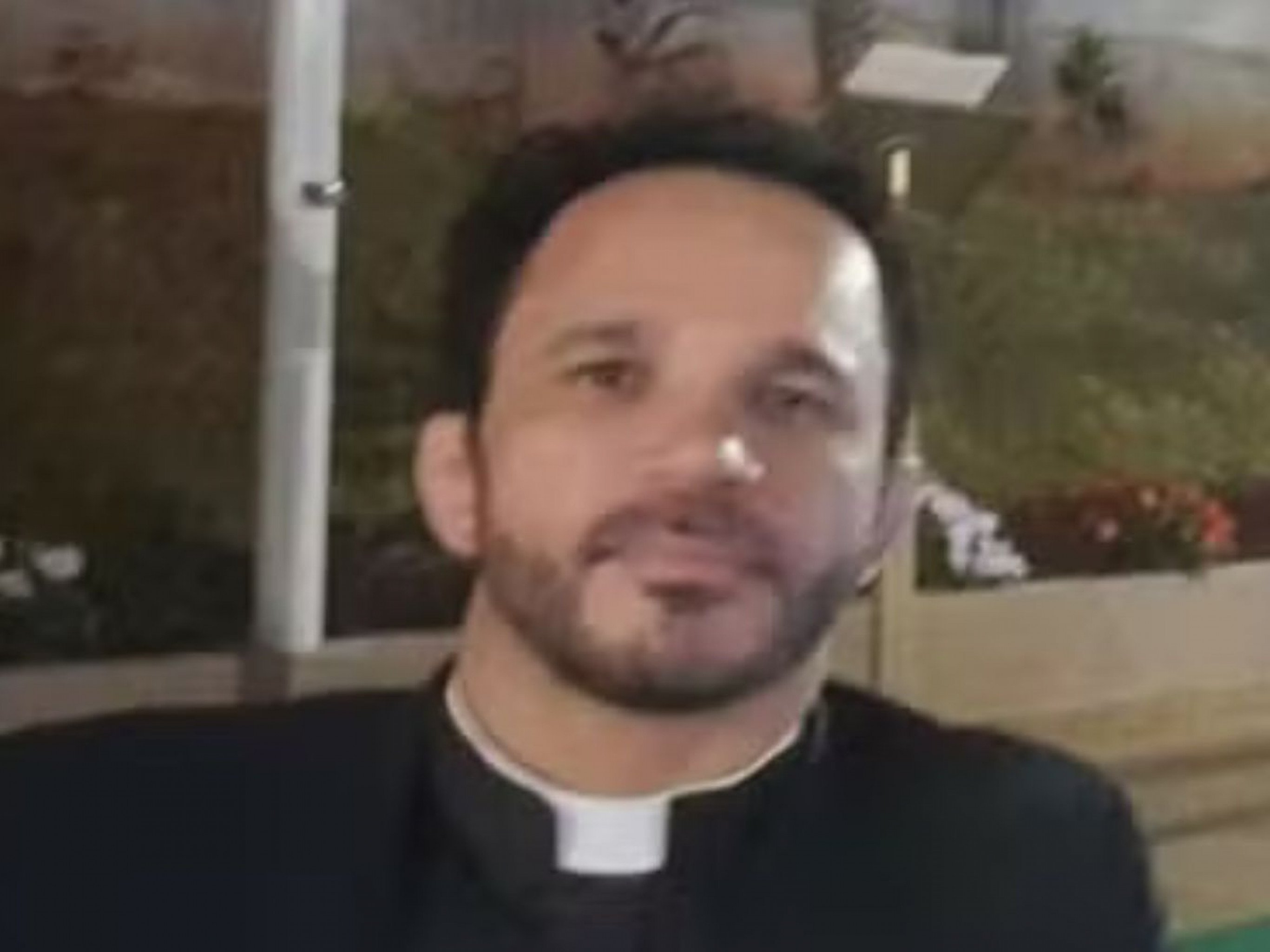 Idosa denuncia padre por agressão durante missa; religioso é faixa preta em jiu-jitsu