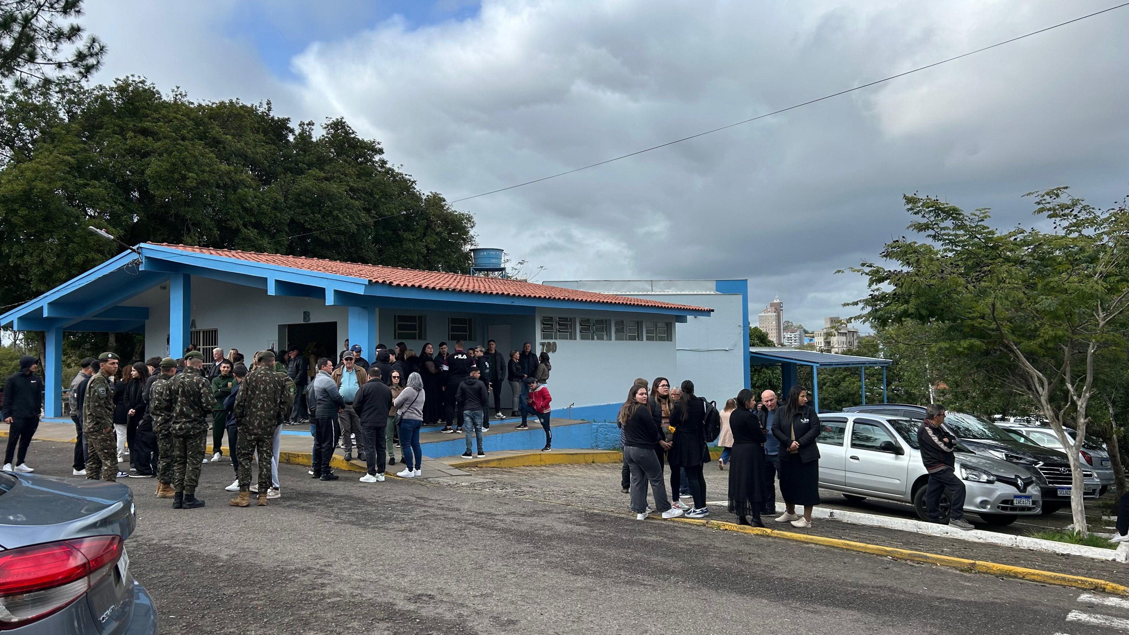VÍDEO: Corpo de jovem militar morto em acidente na BR-116 é velado em Campo Bom
