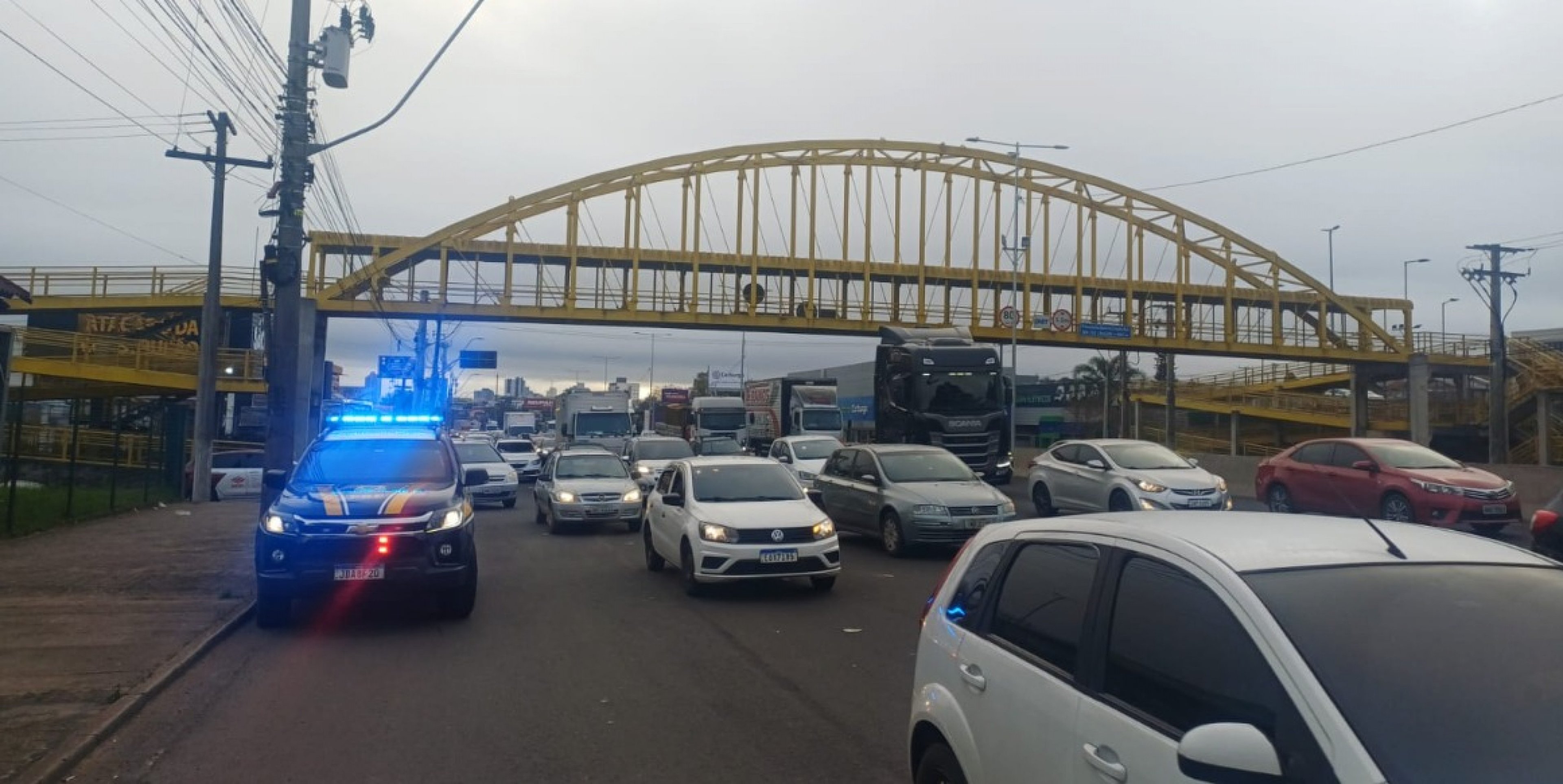 BR-116: Pedestre é atropelado no mesmo trecho onde jovens morreram em São Leopoldo