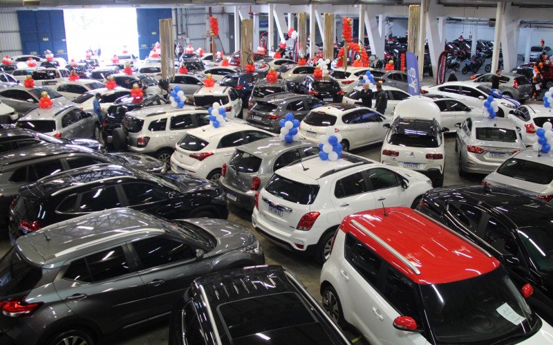Cor do carro usado influencia no preço? Descubra os fatores que mais impactam na venda | abc+