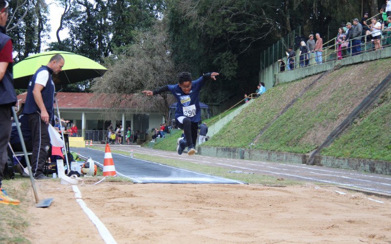 Troféu IENH de Atletismo movimentou o Campo da Fundação Evangélica neste sábado (16)