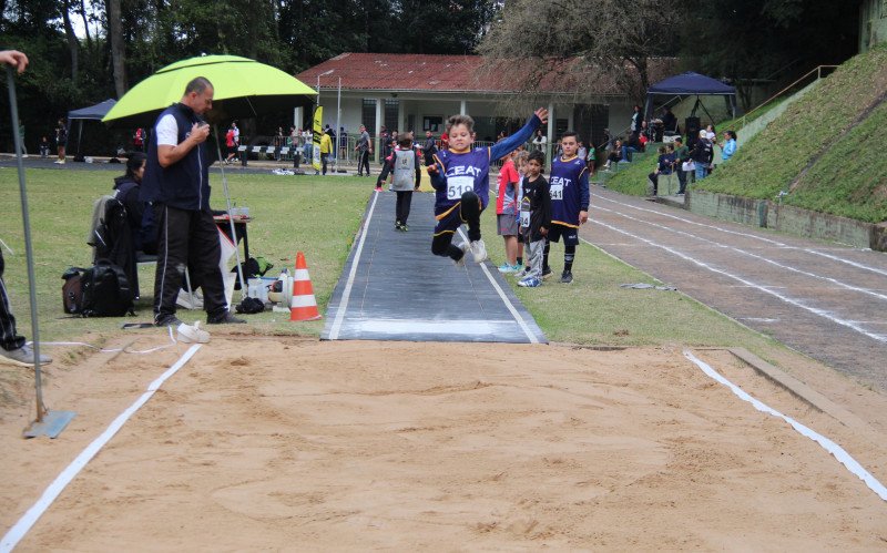 Troféu IENH de Atletismo movimentou o Campo da Fundação Evangélica neste sábado (16)