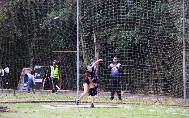 Troféu IENH de Atletismo movimentou o Campo da Fundação Evangélica neste sábado (16)