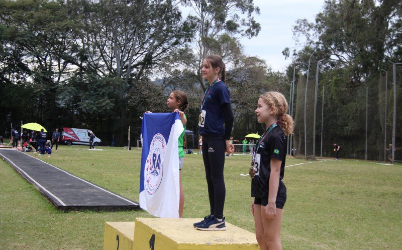 Troféu IENH de Atletismo movimentou o Campo da Fundação Evangélica neste sábado (16)