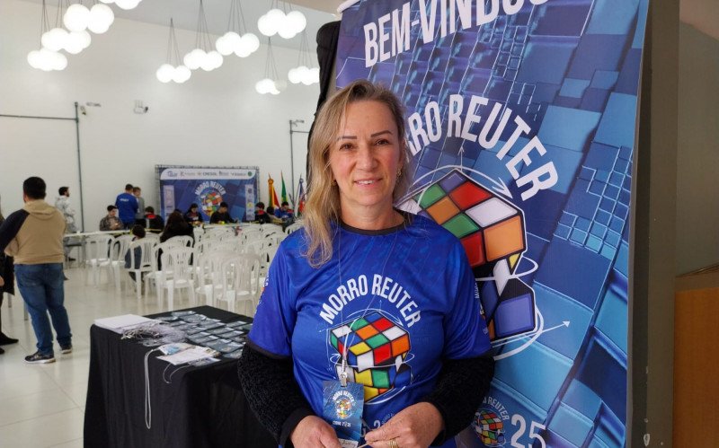 Iara Werner Koling , organizadora do Morro Reuter Cubing, campeonato de cubo mágico | abc+