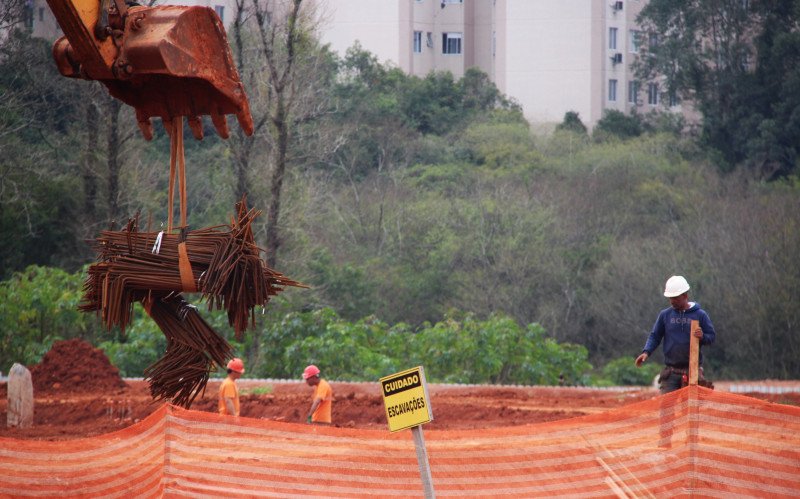 ETE Luiz Rau está na fase de construção da superestrutura