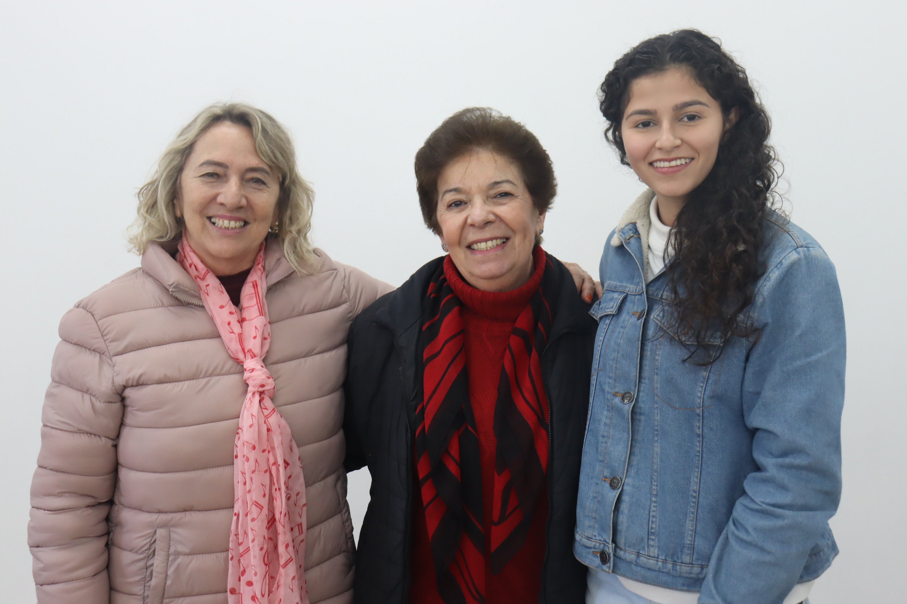 Oficina de Canto Coral na Escola João Goulart, em São Leopoldo - Angela Dillenburg, Lúcia Passos e Sara Fleck