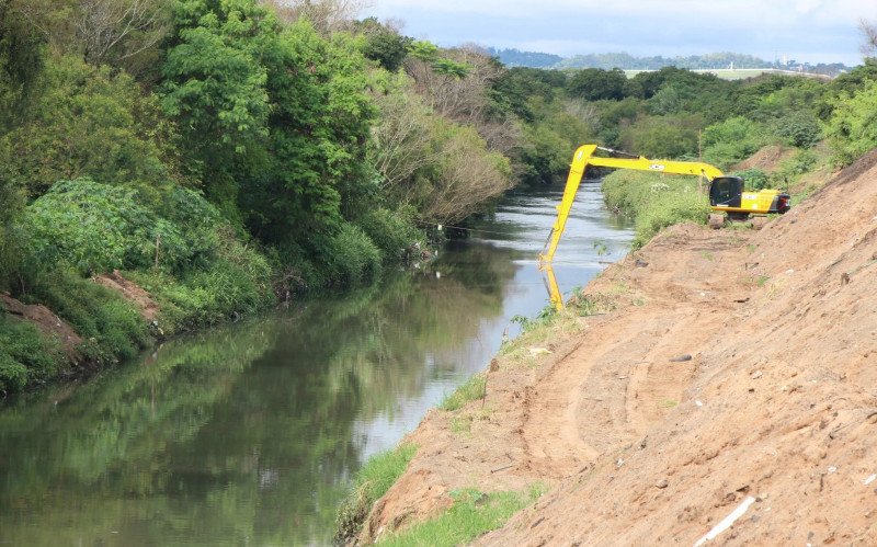 Cidades como N. Hamburgo já têm feito limpeza dos arroios | abc+